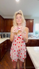 [Only Fans com] Dakota Lyn (The Dakota Lyn, Priestess Dakota, Churchof Dakota) Creampie the Kitchen