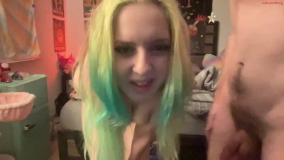 Monmonfloof Chaturbate 04-08-2025 fondling her boyfriend's dick