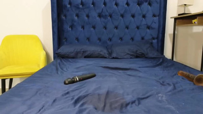 Ginacali Chaturbate 17-08-2025 fucks herself with her fingers