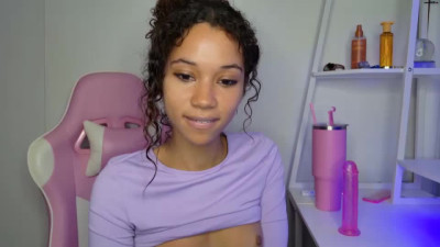 Cedaya555 Chaturbate 05-May-2025 sliding a toy over her vagina