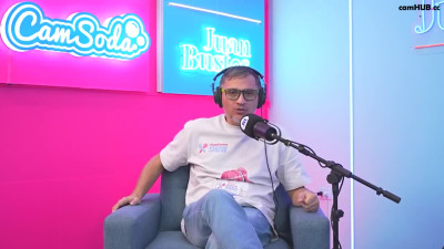 Letizia Fulkers aka letiziafulkers1 ridiing on pink sextoy