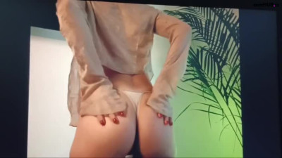 LUNARASE sexy tease with free tits