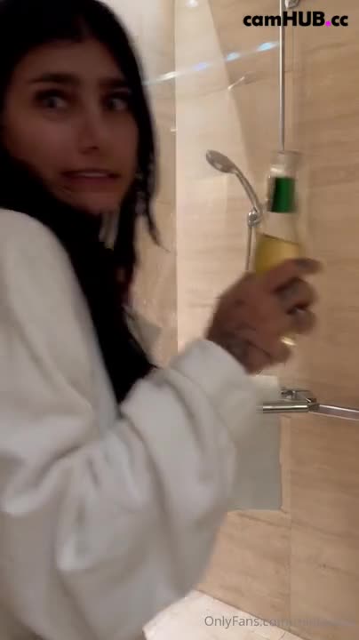 Performer Mia Khalifa onlyfans jacuzzi record - #1 Records Sex Cam | ePornREC