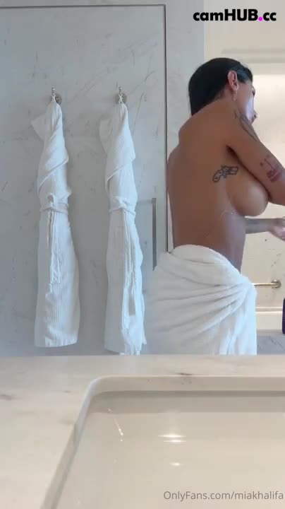 Performer Mia Khalifa show 2 show 3 - #1 Records Sex Cam | ePornREC