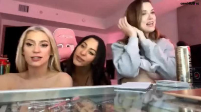 Lauren Summer & Friends Livestream Goes Topless Onlyfans