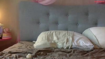 [chaturbate] bubblegumbunny4evr drilling her bacj yard 31-July-2024