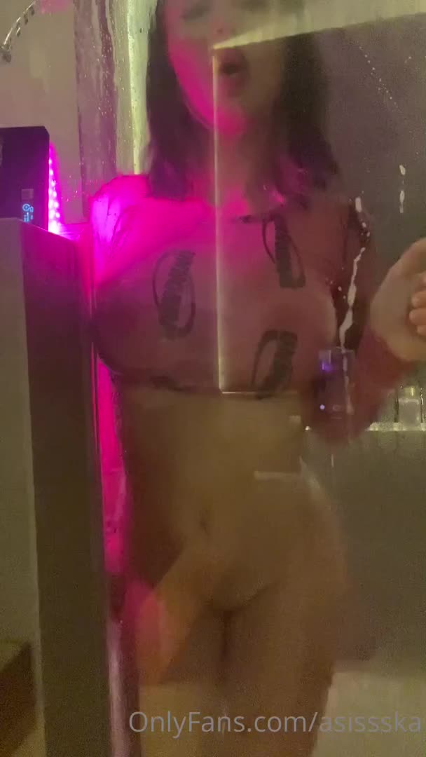 Performer Abby Lee Onlyfans 13-12-2024 naked in the shower, # 1 Porn Archive - ePornREC