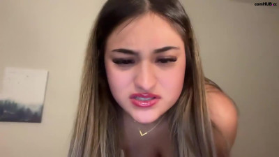babymia4u chaturbate 16-Jan-2025 twirls her ass