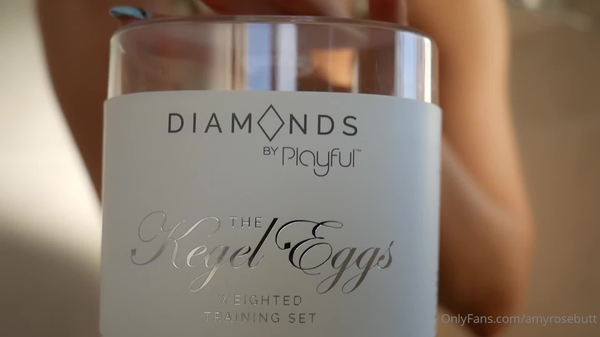 Performer Amyrosebutt Onlyfans 12-Jan-2025 posing without panties - #1 Records Sex Cam | ePornREC