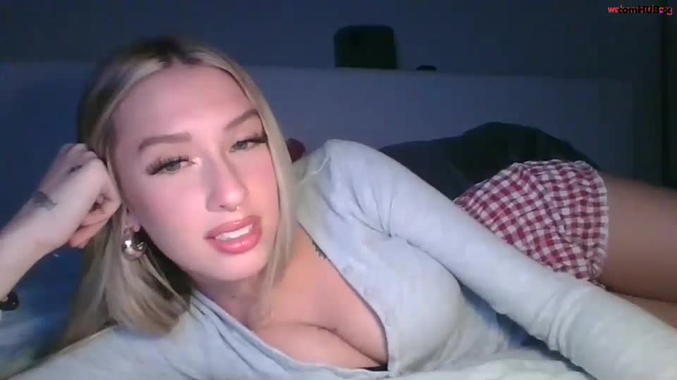 Performer Mollymckay Chaturbate 17-Deb-2025 new video online - #1 Records Sex Cam | ePornREC