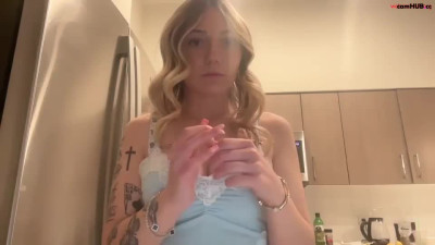 Emiefox Chaturbate 17-Deb-2025 standing doggy style in panties