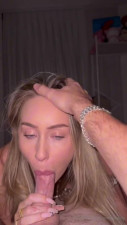 Emwebbily Onlyfans 25-Feb-2025 juicy sucks and licks guy's cock