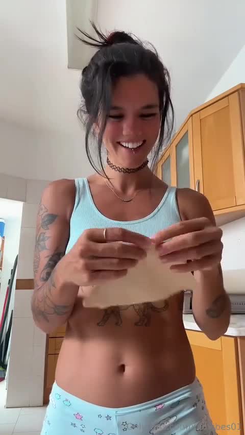 Performer Jujuvibes01 Onlyfans 25-Feb-2025 pulled off her panties and showed her pubis, # 1 Porn Archive - ePornREC