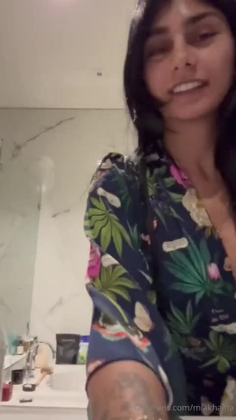 Performer Mia Khalifa Onlyfans 26-Feb-2025 showed off her sexy body, # 1 Porn Archive - ePornREC