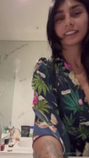 Mia Khalifa Onlyfans 26-Feb-2025 showed off her sexy body