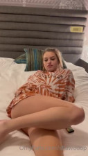 Anna Blossom Onlyfans March-02-2025 fucking her clitoris with a toy
