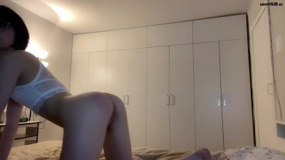 Bezvanili Chaturbate March-05-2025 naked caresses her nipples