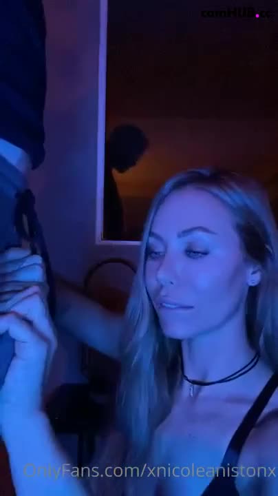 Performer OnlyFans Nicole Aniston Blue Light Facial March-21-2025_2 - #1 Records Sex Cam | ePornREC
