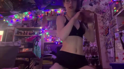 Julesluv Chaturbate March-22-2025 naked got on all fours for tokens