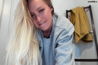 Texasthicc Chaturbate 02-04-2025 shows what's between her legs