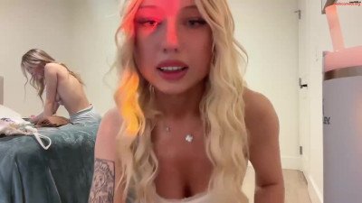 Ivymonroee Chaturbate April-08-2025 gently caresses her clitoris