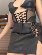 goodforKarina chaturbate April-15-2025 caresses herself between her legs