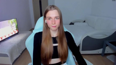 Stellalawless Chaturbate April-16-2025 bent over naked in front of the camera