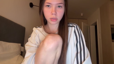 Eternal_Infinite Chaturbate April-16-2025 plays with a vagina