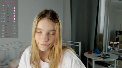 Solsticea Chaturbate April-19-2025 Bent over in panties