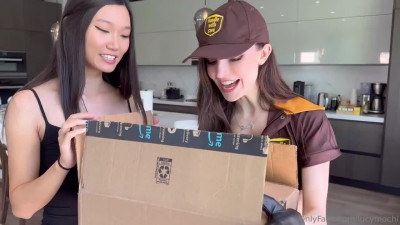 Dainty Wilder Lucy Mochi Onlyfans leaks  Squirt