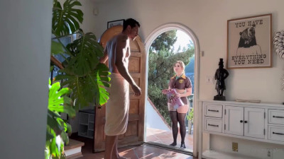 BrandyRenee19 UPS Delivery Porn porn Sex Tape May-01-2025