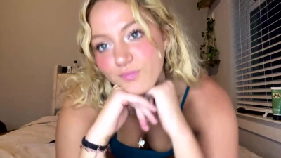 Sweetbrittaniexox Chaturbate May-04-2025 touches her nipples