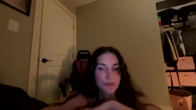 Lollie_Pop16 Chaturbate May-04-2025 showed what's between her legs