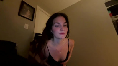 Lollie_Pop16 Chaturbate May-04-2025 twirls her juicy ass