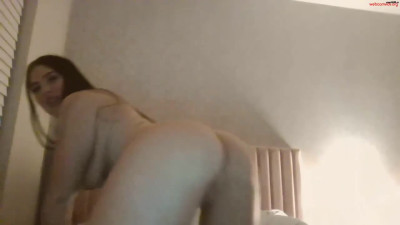 Secretlyfrancesca Chaturbate 05-May-2025 caresses her vulva