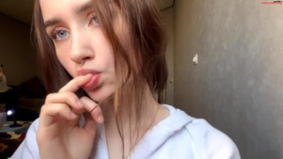 Alluring_Vibes_69 Chatutbate 28-May-2025 skinny model posing with panties