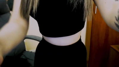 lili_magic chaturbate 28-05-2025 undressed to her panties in a private chat