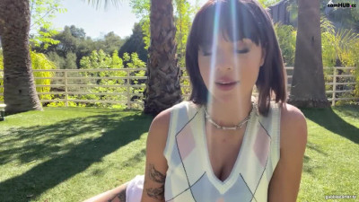 Gabbie Carter Onlyfans 03-06-2025 naked fucks herself with a finger in the backyard